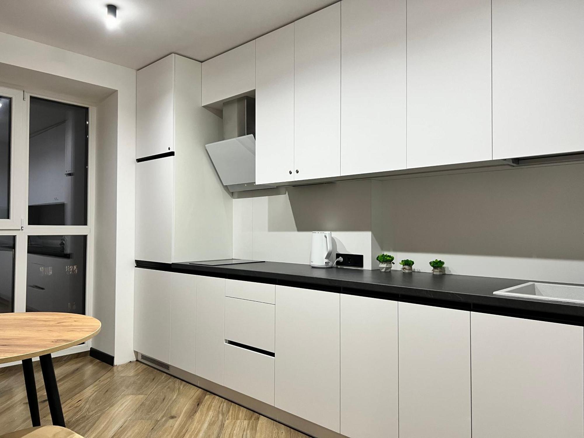Люкс Апартаменти Район Автовокзалу В Жкарена Та Жк Great House Поблизу Обласноі Лікарні Rivne Kültér fotó
