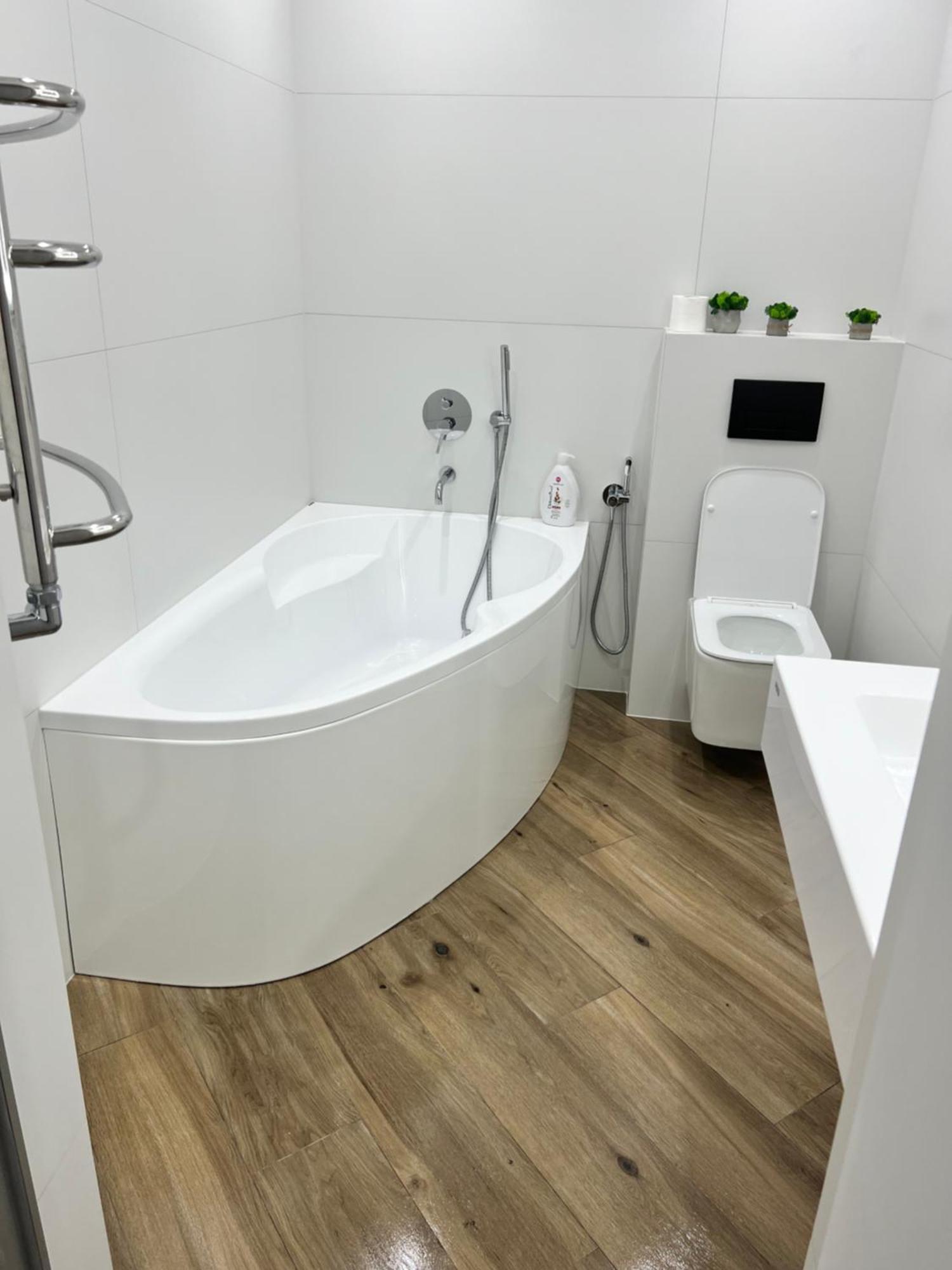 Люкс Апартаменти Район Автовокзалу В Жкарена Та Жк Great House Поблизу Обласноі Лікарні Rivne Kültér fotó