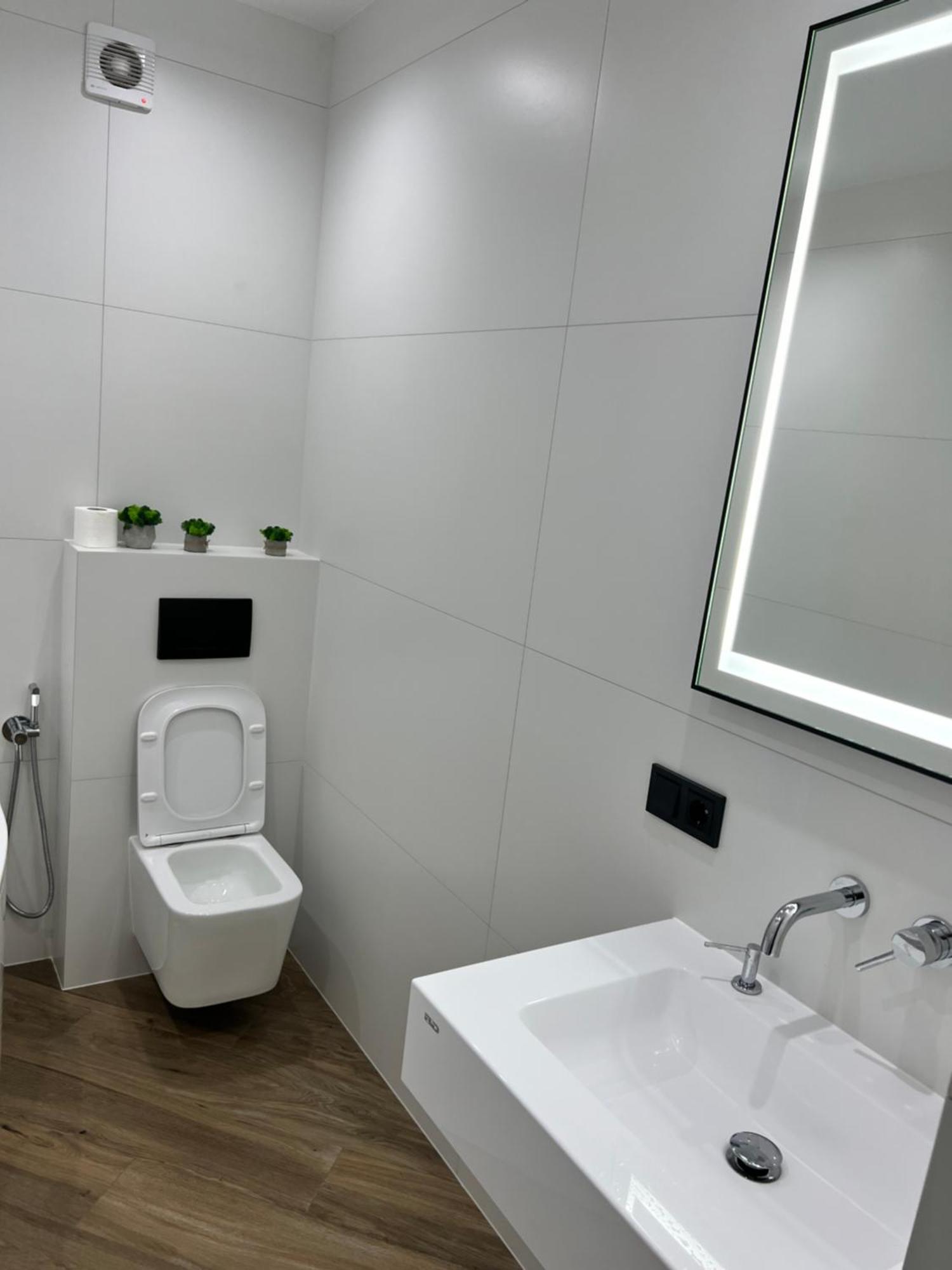 Люкс Апартаменти Район Автовокзалу В Жкарена Та Жк Great House Поблизу Обласноі Лікарні Rivne Kültér fotó