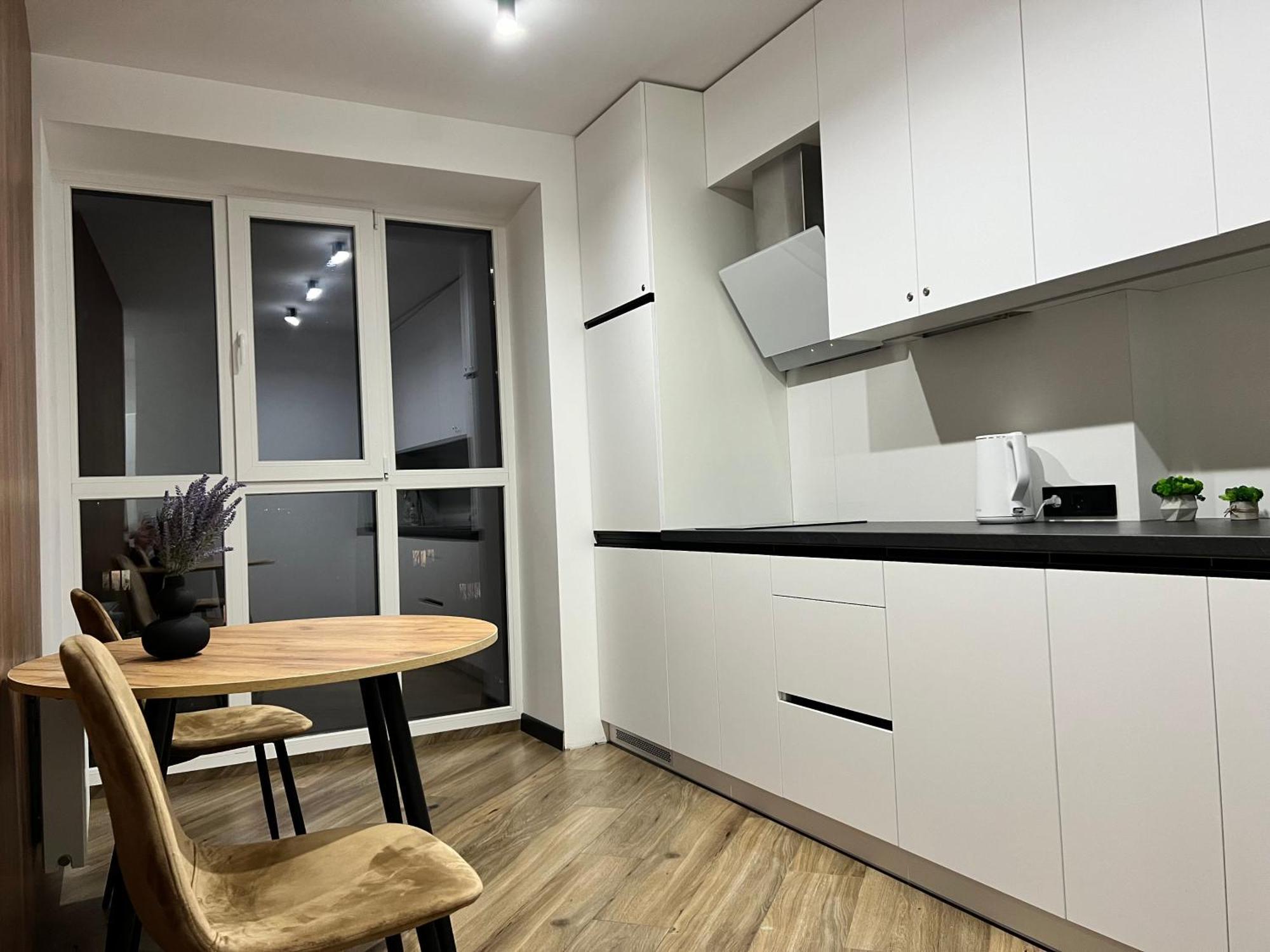 Люкс Апартаменти Район Автовокзалу В Жкарена Та Жк Great House Поблизу Обласноі Лікарні Rivne Kültér fotó