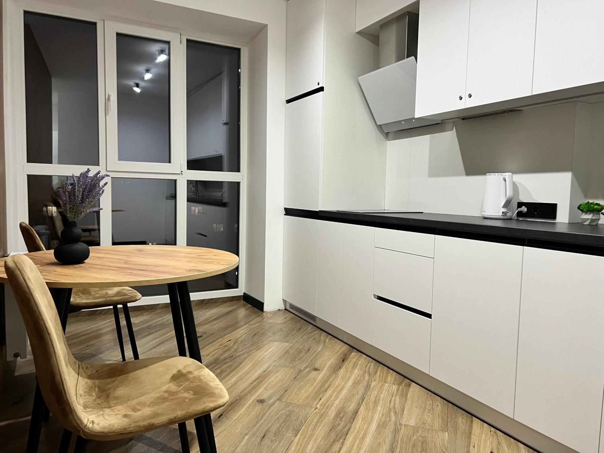 Люкс Апартаменти Район Автовокзалу В Жкарена Та Жк Great House Поблизу Обласноі Лікарні Rivne Kültér fotó